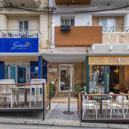 Penthouse With Kitchenette And Side Seaview At The New Olo Living San Ġiljan
