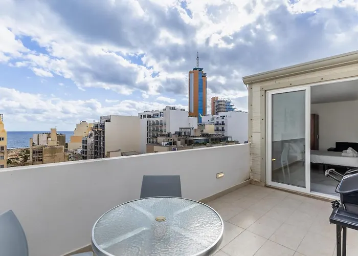 Penthouse With Kitchenette And Side Seaview At The New Olo Living Saint Julian's