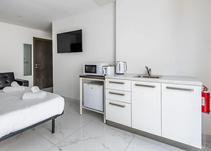 Gæstehus Penthouse With Kitchenette And Side Seaview At The New Olo Living Saint Julian's